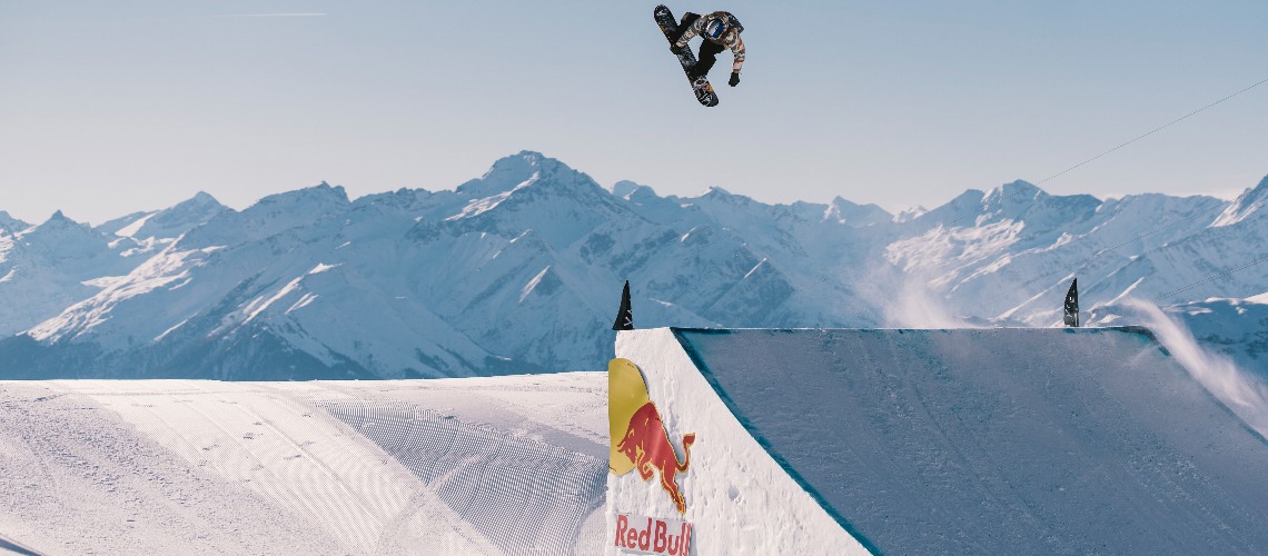Sebastien Toutant Starts Snowboard Slopestyle Season With Dominant Victory