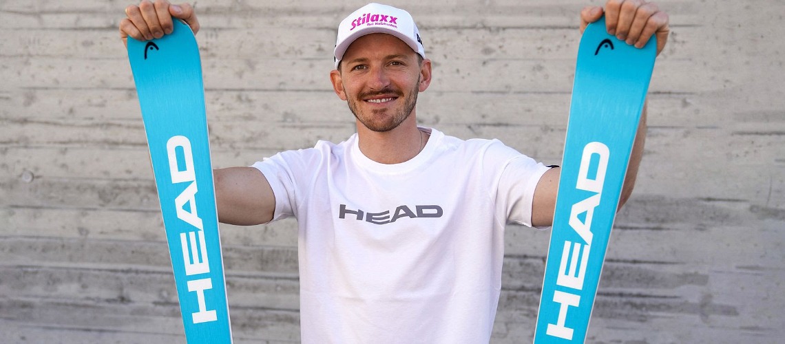 Linus Straßer Signs With Head