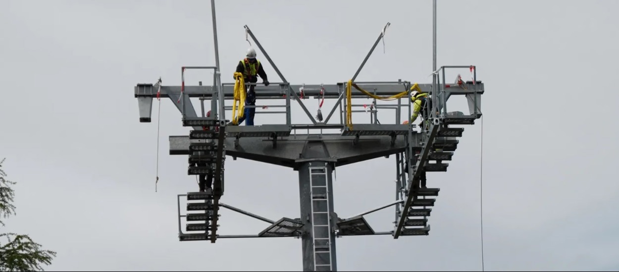 Milestone Reached on Gerlitzen Mountain: First Gondola Installed on New €22M Kanzelbahn II
