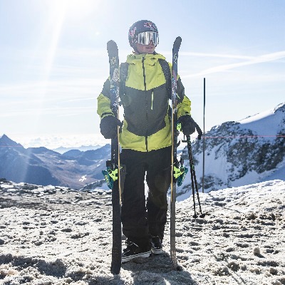 Red Bull Skier Hunter Henderson Talks About Being A TEDx Speaker At 13 And Visualising Success.