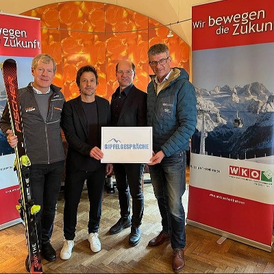 Third Summit Discussion Of The WKOO Cable Car Specialist Group Held