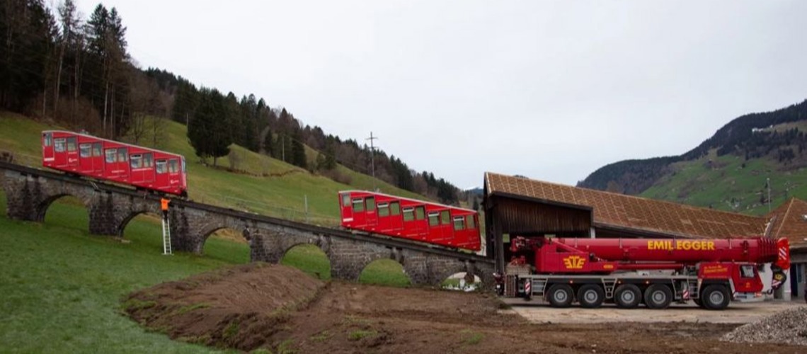 Chäserrugg - Dismantling Of The Historic Funicular Cars Ongoing